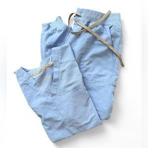FABLETICS light blue scrub SET. Great condition!